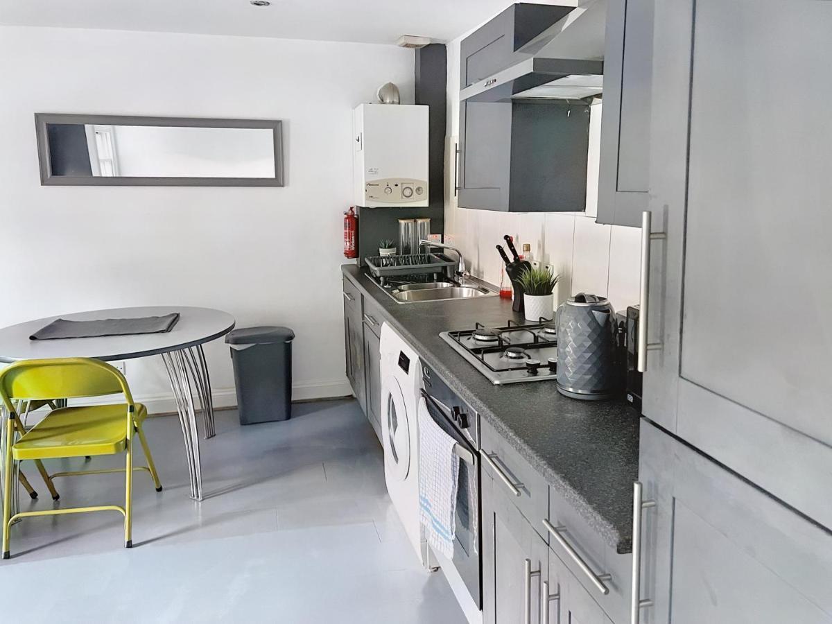 Lovely 2-Bedroom Serviced Apartment Greater London Ngoại thất bức ảnh