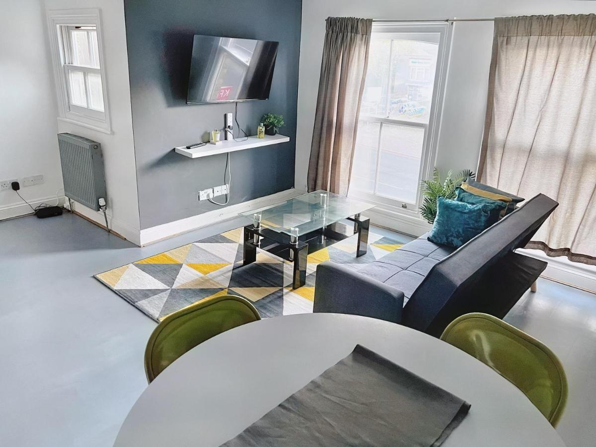 Lovely 2-Bedroom Serviced Apartment Greater London Ngoại thất bức ảnh