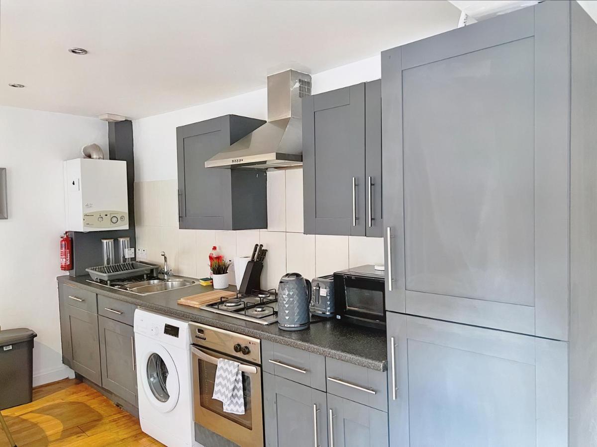 Lovely 2-Bedroom Serviced Apartment Greater London Ngoại thất bức ảnh